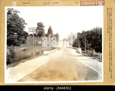 'S' Bridge, comté de Belmont, États-Unis Route 40, à l'ouest de Hendrysburg, Ohio. Légende originale: 'S' Bridge - Belmont County - U.S. Route 40 à l'ouest de Hendrysburg, Ohio. Ce pont a été remplacé par une arche moderne en 1933. Illustration de la construction du mur. Cette photo a été obtenue auprès du département de l'autoroute de l'État. Date de prise inconnue. État: Ohio. Banque D'Images