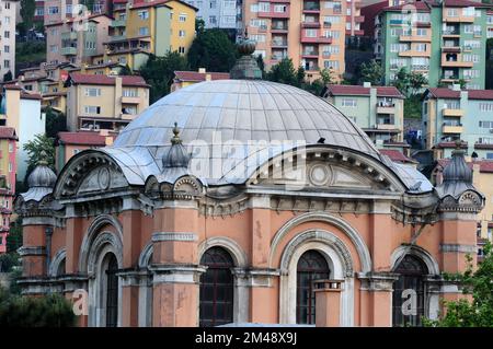 La mosquée de Sadabad est située à Istanbul. Il a été construit en 1862 sous le règne du sultan Abdulaziz. Banque D'Images