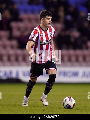 John Egan de Sheffield United lors du match de championnat Sky Bet au DW Stadium, Wigan. Date de la photo: Lundi 19 décembre 2022. Banque D'Images