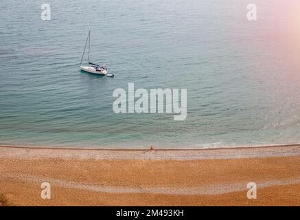 Bateau à Durdle Door, Dorset, Angleterre Banque D'Images