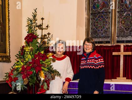 Noël 2022 exposition de fleurs à All Saints Church, East Budgleigh. Banque D'Images