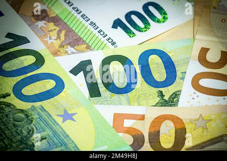 Billets, billets, 50 billets en euros, 100 billets en euros Banque D'Images
