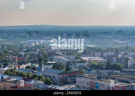 Vue sur Ulyanovsk et la Volga, Ulyanovsk, Russie Banque D'Images