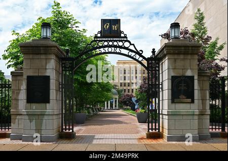 Les professeurs Gate sur le campus de l'Université George Washington, Washington D. C. États-Unis d'Amérique Banque D'Images