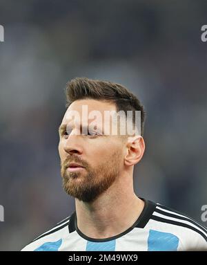 Stade emblématique de Lusail, Lusail, Qatar. 18th décembre 2022. Finale de football de la coupe du monde de la FIFA Argentine contre France ; Lionel Messi de l'Argentine Credit: Action plus Sports/Alamy Live News Banque D'Images