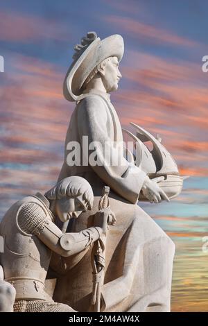 Détail des statues portugaises des découvreurs dans le Padrão dos Descobrimentos à Belém, Lisbonne, Portugal Banque D'Images