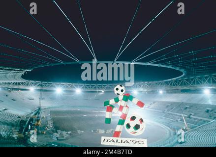 Vue sur le stade olympique pendant les travaux de rénovation de la coupe du monde 1990, Rome, Italie 1989 Banque D'Images