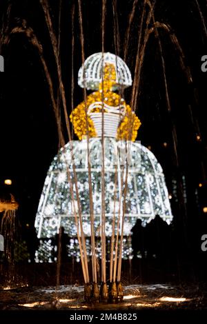 Menina. Menina de luz décorant les rues de la ville de Madrid à l'heure de Noël. Joyeux Noël 2022. Photographie. Banque D'Images