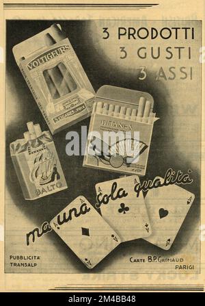 Pub de journaux vintage de cartes à jouer Grimaud et de cigarettes Balto, Gitanes et Voltigeurs cigare, Italie 1930s Banque D'Images