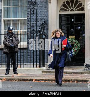 Londres, Royaume-Uni, 13th décembre 2022. Penny Mordaunt, député, Lord President of the Council, leader de la Chambre des communes, Downing Street, Londres, Royaume-Uni Banque D'Images