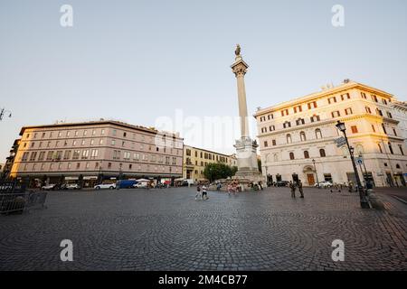 Rome, Italie - 27 juillet 2022: Colonna della Pace, Piazza di Santa Maria Maggiore, Roma. Colonne de paix à Rome, Italie. Banque D'Images