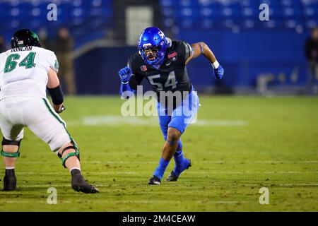 Boise State Broncos EDGE Gabe Hunter (54) avec la ruée du pass pendant le 2nd quart du match de football de l'université de Frisco Bowl 2022, au stade Toyota S Banque D'Images