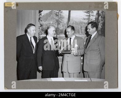 Prix et présentations du CFFP - tous les États. Photographies relatives aux forêts nationales, aux pratiques de gestion des ressources, au personnel et à l'histoire culturelle et économique Banque D'Images