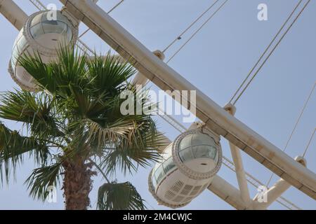 Dubaï, Émirats Arabes Unis.Nov, 2022.cabines de luxe de la plus grande roue d'observation de Ferris - Dubai Eye à l'île de Bluewaters. Eye ou roue Ain Dubai Ferris. Banque D'Images