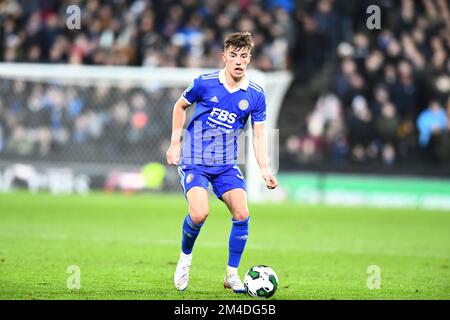 Luke Thomas (33 Leicester City) contrôle le ballon lors du match rond de la Carabao Cup 4th entre MK Dons et Leicester City au stade MK, Milton Keynes, le mardi 20th décembre 2022. (Crédit : Kevin Hodgson | ACTUALITÉS MI) crédit : ACTUALITÉS MI et sport /Actualités Alay Live Banque D'Images