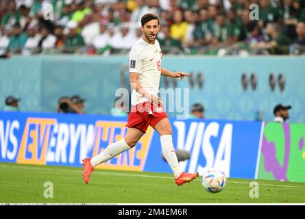 Doha, Qatar. 26th novembre 2022. Bartosz Bereszynski en Pologne pendant la coupe du monde de la FIFA Qatar 2022 Groupe C Match Pologne 2-0 Arabie Saoudite au stade de la ville d'éducation à Al Rayyan, 7km au nord-ouest de Doha, Qatar, 26 novembre 2022. Credit: Takamoto Tokuhara/AFLO/Alamy Live News Banque D'Images