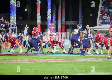 Floride, États-Unis. 20th décembre 2022. Joueurs de football de l'université pendant le match de football Toledo lance des roquettes contre LU Liberty Flames dans le Boca Raton Bowl 2022 au stade FAU, Boca Raton, Floride, États-Unis. Credit: Yaroslav Sabitov/YES Market Media/Alay Live News Banque D'Images