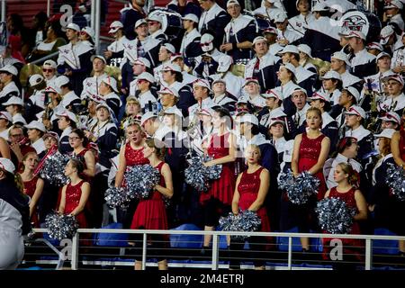 Floride, États-Unis. 20th décembre 2022. Les cheerleaders du football universitaire lors du match de football Toledo lance des roquettes contre LU Liberty Flames dans le Boca Raton Bowl 2022 au stade FAU, Boca Raton, Floride, États-Unis. Credit: Yaroslav Sabitov/YES Market Media/Alay Live News Banque D'Images