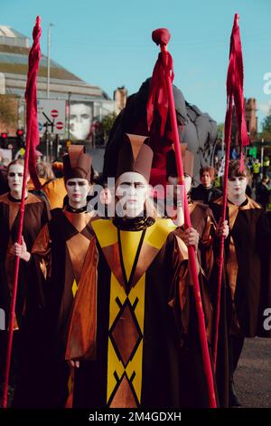 Glasgow, Écosse, Royaume-Uni. 30th octobre 2021. Extinction les membres de la rébellion animent une action théâtrale lors de la cérémonie d'ouverture d'une longue série d'actions, de manifestations et de marches de la Coalition de la CdP où plusieurs groupes ont Uni leurs forces pour protester contre l'inefficacité de COP26 et des réunions précédentes. Banque D'Images