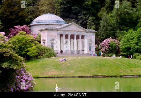 Stourhead. Une propriété de la National Trust dans le Wiltshire, tourné sur film dans les années 1990. Banque D'Images