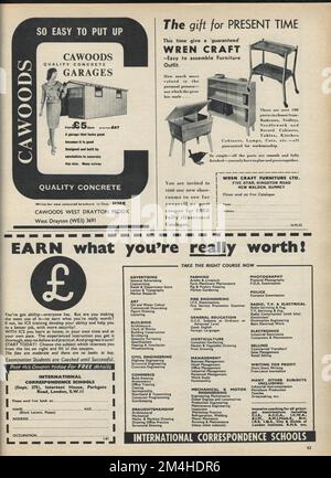 Publicité dans le magazine Homemaker du début des années 1960 pour les garages Cawood, les meubles Wren et l'école de correspondance. Arrière-plan des années 60 adapté à la copie Banque D'Images