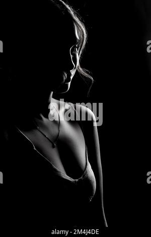 Portrait jeune femme, photo en noir et blanc Banque D'Images