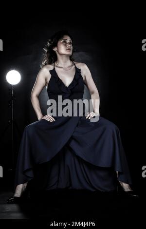 Deux femmes asiatiques, sœurs, frères et sœurs coréens, photographie en noir et blanc Banque D'Images