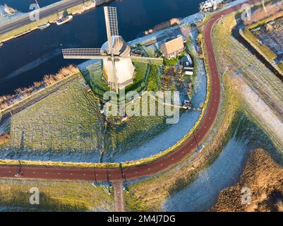 Strijkmolen E, Ouddorp, Alkmaar, pays-Bas. Moulin à polder octogonal en chêne à partir de 1630. Les moulins à repassage ne drainent pas les polissoirs, meulez le Banque D'Images