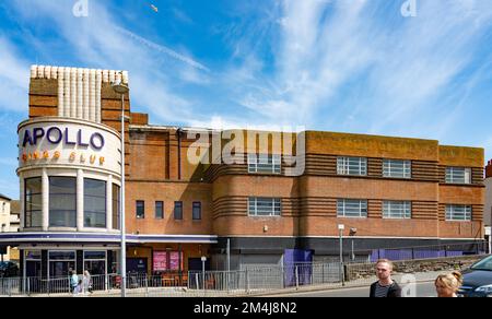 L'Apollo Bingo Club, Rhyl, dans le nord du pays de Galles, a ouvert ses portes en 1937, mais maintenant un Bingo Club. Cette image a été prise en mai 2022. Banque D'Images