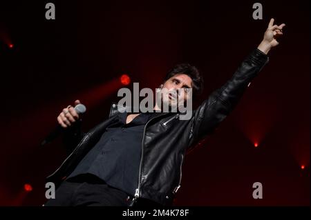 Rome, Italie. 21st décembre 2022. Rome 21/12/2022 concert de Fabrizio Moro au Palazzetto dello sport à Rome avec la 'my Voice tour 2022' dans la photo: Fabrizio Moro crédit: Agence de photo indépendante/Alamy Live News Banque D'Images