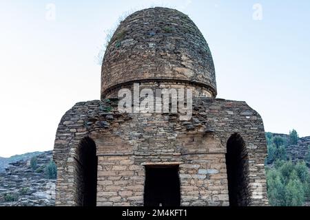 Le Balo kaley double dôme stupa ayant une culture riche et le patrimoine religieux que l'on croit être construit dans le (1st et 2nd siècle ce) Banque D'Images