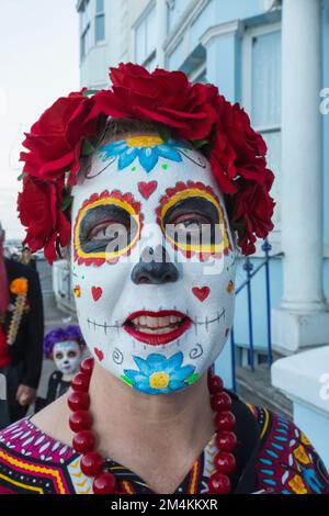 Angleterre, East Sussex, Eastbourne, participant à la procession annuelle de la Bonfire Society Banque D'Images