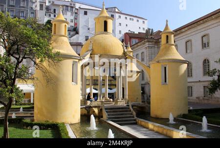 Cloître de Manga, alias Jardim da Manga, œuvre architecturale Renaissance avec fontaines, date de 1528, Coimbra, Portugal Banque D'Images