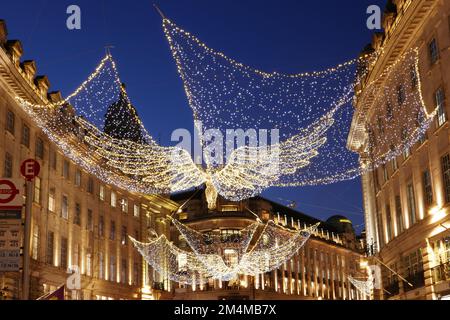 Royaume-Uni, Angleterre, Londres, Noël lumières Regent Street West End Banque D'Images