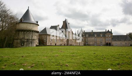 Vue sur le Château de Canisy dans le village de Canisy, Saint-Lo, Normandie, France, Europe Banque D'Images
