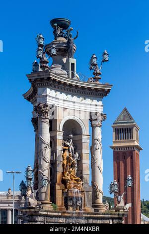 Monument situé dans le centre de Placa d'Espanya, Barcelone, Espagne Banque D'Images