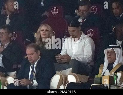 18 décembre 2022, stade emblématique de Lusail, Doha, QAT, Coupe du monde de la FIFA 2022, finale, Argentine contre France, sur la photo Zlatan Ibrahimovic avec sa femme Helena Seger Banque D'Images