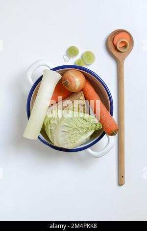 Soupe de légumes, soupe de légumes dans un bol Banque D'Images