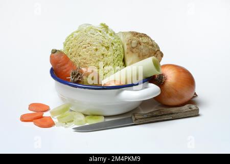 Soupe de légumes, soupe de légumes dans un bol Banque D'Images