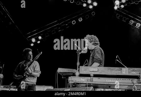 GDR, Berlin, 21. 01. 1989, club jeunesse dans le Plast der Republik, groupe Engerling, à droite : Wolfram Boddi Bodag, à gauche : Manne Pokrandt Banque D'Images