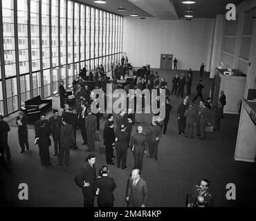 Session ministérielle de l'OTAN. Photographies des programmes du Plan Marshall, des pièces justificatives et du personnel Banque D'Images