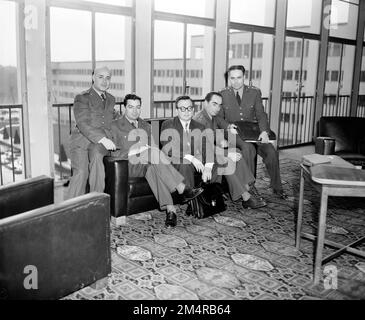 Session ministérielle de l'OTAN. Photographies des programmes du Plan Marshall, des pièces justificatives et du personnel Banque D'Images