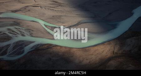 Vue aérienne de la rivière Tasman tressée dans le parc national de Mount Cook en Nouvelle-Zélande. Banque D'Images