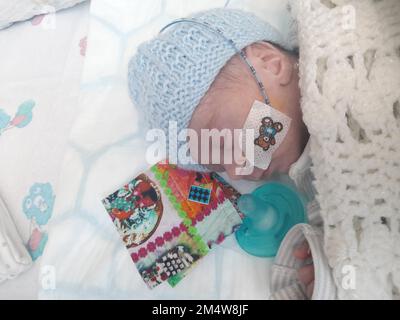 Photo non datée de sortie de Jasmyn Lamba de son fils nouveau-né, Raman Lamba, né avec une microcéphalie sévère. Date de la photo: Vendredi 23 décembre 2022. Banque D'Images