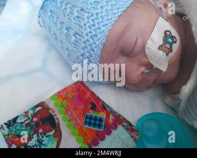 Photo non datée de sortie de Jasmyn Lamba de son fils nouveau-né, Raman Lamba, né avec une microcéphalie sévère. Date de la photo: Vendredi 23 décembre 2022. Banque D'Images