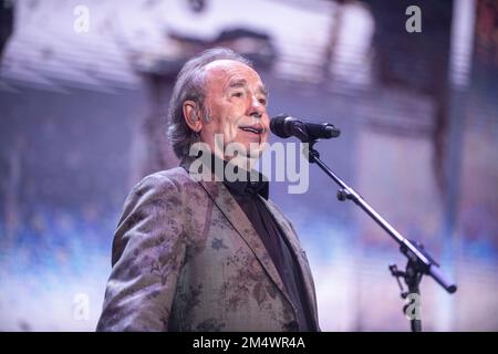 Joan Manuel Serrat se produit au Palau Sant Jordi, Barcelona 22 DIC. 2022. Photographe: ALE Espaliat Banque D'Images