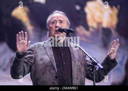 Joan Manuel Serrat se produit au Palau Sant Jordi, Barcelona 22 DIC. 2022. Photographe: ALE Espaliat Banque D'Images