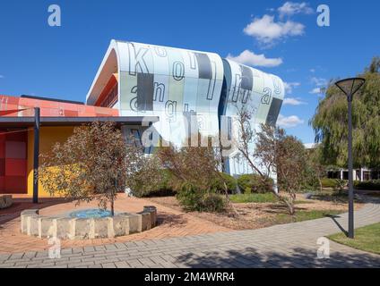 Perth, WA, Australie - Ecole de Kurongkurl Katitjin pour Edith Cowan Univerity par JCY Architects Banque D'Images