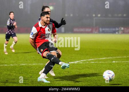 Rotterdam - Alireza Jahanbakhsh de Feyenoord marque le 7-1 lors du match entre Feyenoord et Vas-y Eagles à Nieuw Varkenoord le 23 décembre 2022 à Rotterdam, pays-Bas. (Box to Box Pictures/Tom Bode) Banque D'Images