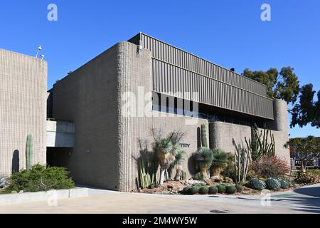 COSTA MESA, CALIFORNIE - 19 décembre 2022 : le bâtiment de chimie sur le campus de l'Orange Coast College, OCC. Banque D'Images